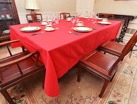 Festive tablecloth. True Red. 70x140"